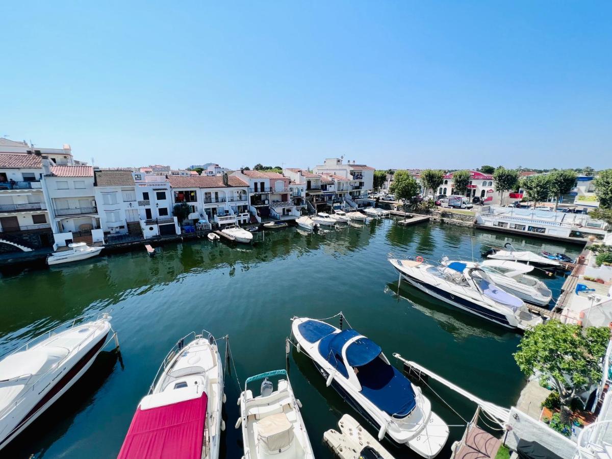 P.Banuls 11 Apartment Empuriabrava Exterior photo