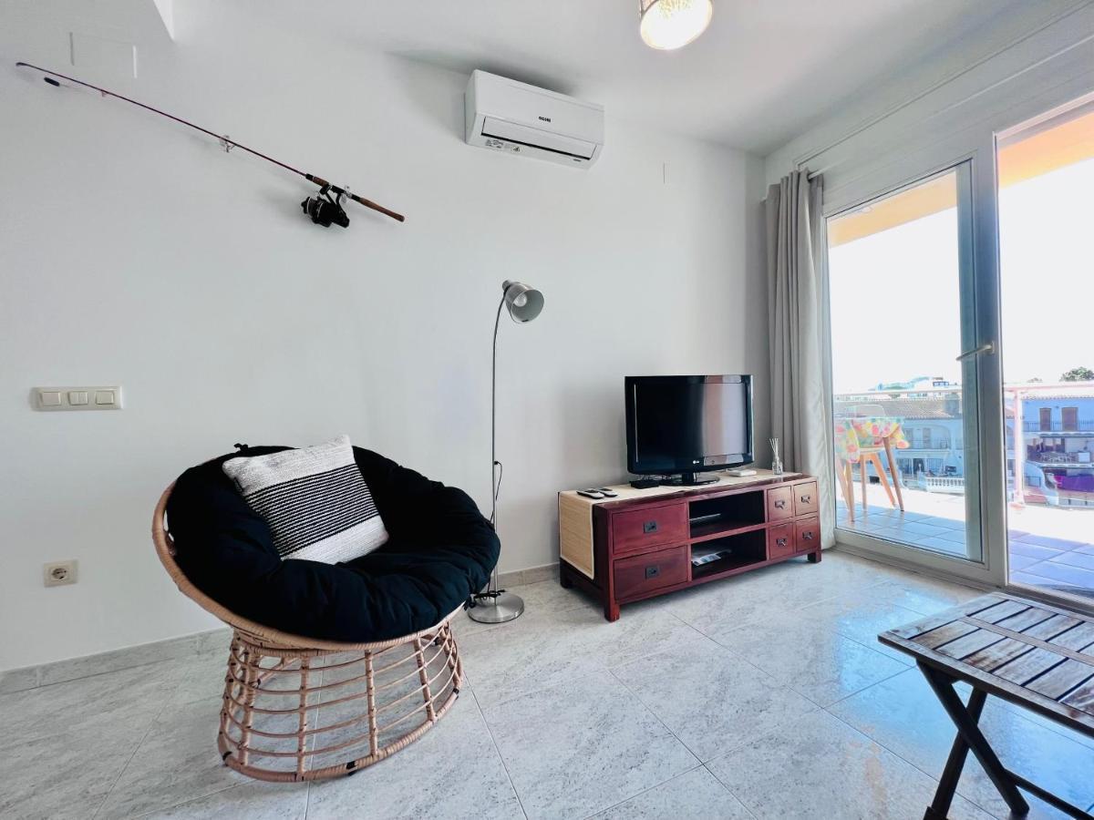 P.Banuls 11 Apartment Empuriabrava Exterior photo