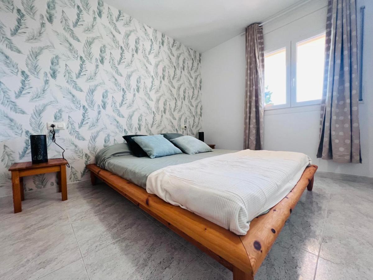 P.Banuls 11 Apartment Empuriabrava Exterior photo
